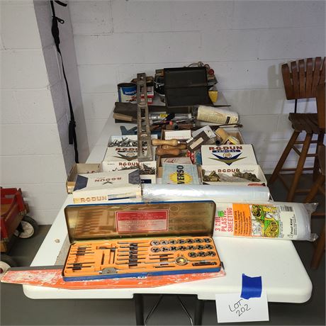 Mixed Tool Cleanout: Hand Tools / Tap & Die Set / Paint Supplies & More