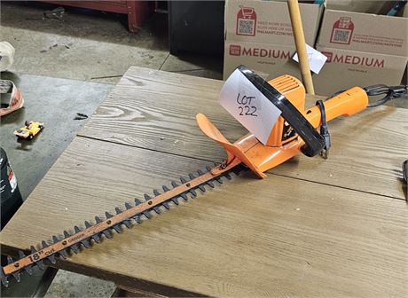 Black & Decker Electric Hedge Trimmer