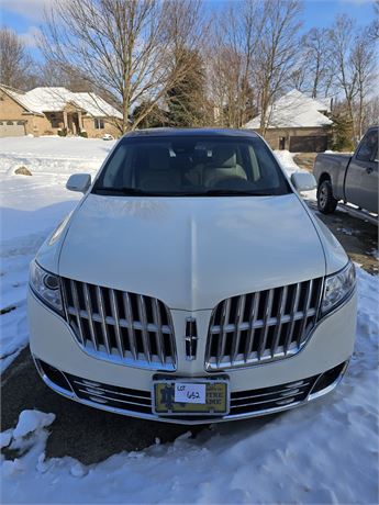 2012 Lincoln Pearl White MKT Eco Boost SUV 92,740 Miles