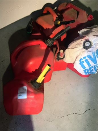 Red Plastic Gas Can Lot