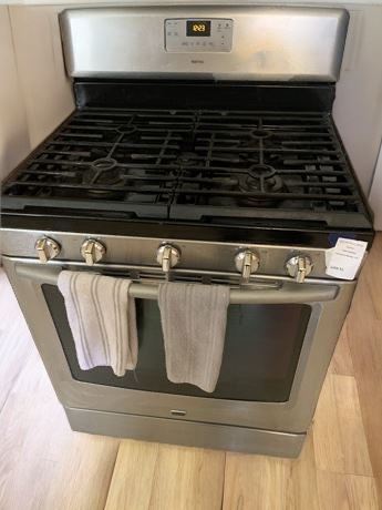 Maytag Gas Stove/Oven Appliance Model MGR8674AS1