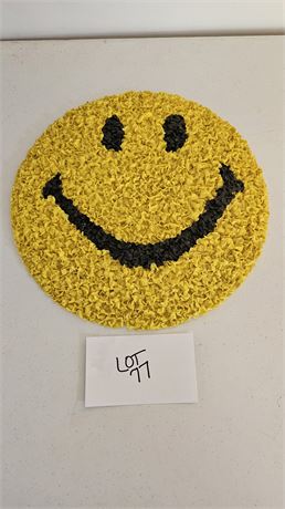 Vintage Plastic Popcorn Smiley Face