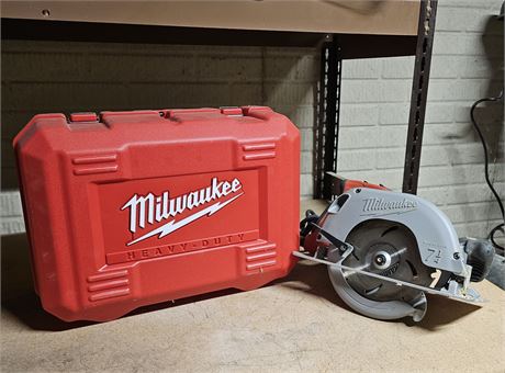 Milwaukee Corded 7-1/4" Tilt Lock Heavy Duty Circular Saw w/Case