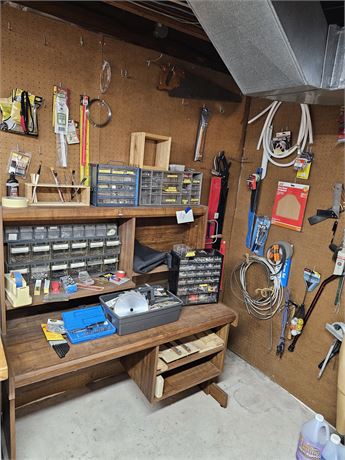 Basement Corner Cleanout : Hardware / Nuts / Screws / Small Bits & More