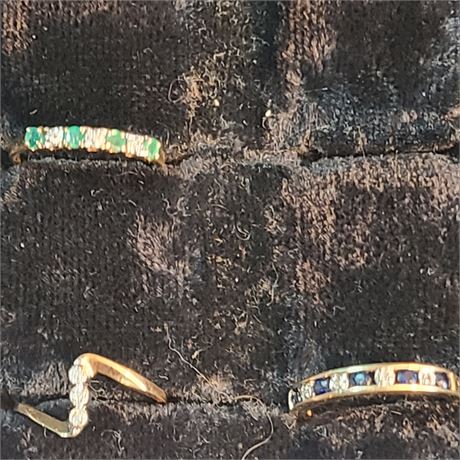 (3) 10K Ring Lot : Diamond Chip/Sapphire & Diamond Band/Emerald & Diamond Band