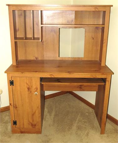 Computer desk