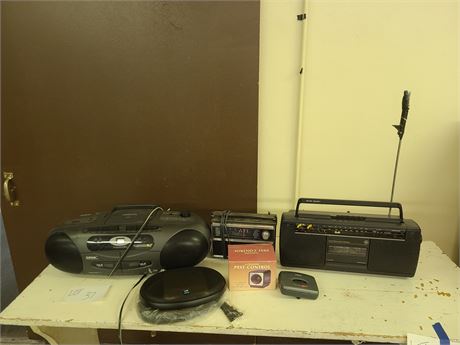 Mixed Electronics Lot: Audiologic Radio / Solid State Weather Band Radio & More