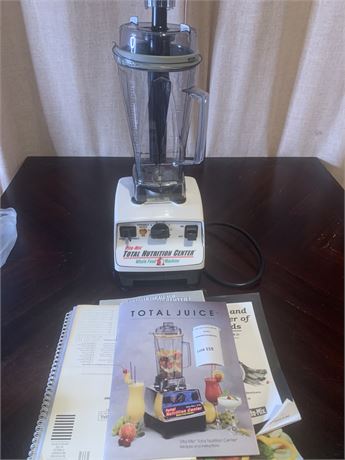 Vitamix Total Nutrition Center Center VM103 Blender Comes With Manuals