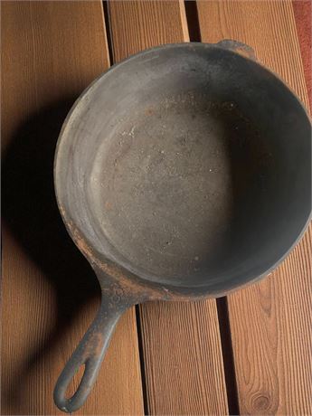 Wagnerware Sydney O Cast Iron Skillet