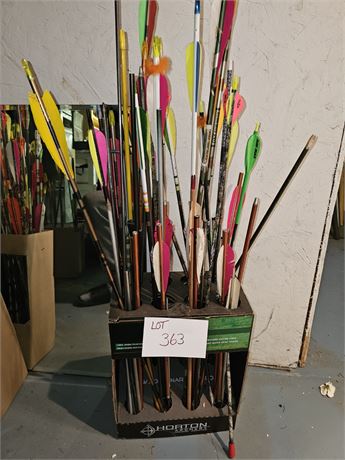 Mix Hunting Arrow Lot Maker, Size & Style Vary