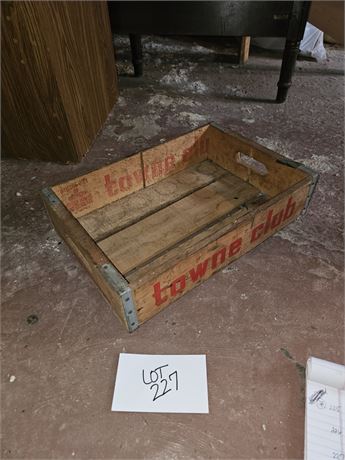Towne Club Wood Soda Crate