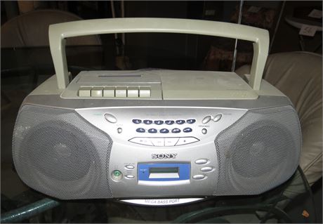 Sony CD/ Cassette Radio