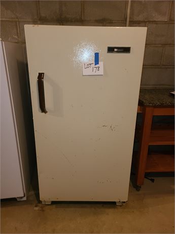 Montgomery Ward Refrigerator