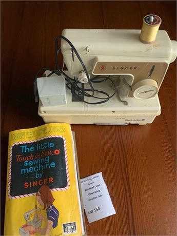 Singer The Little Touch & Sew Sewing Machine