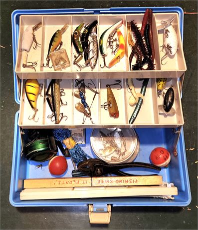 Tackle Box W/Lures