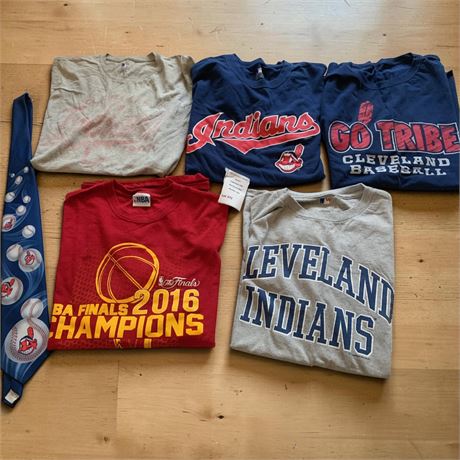 Cleveland Indians/CAVS T-Shirt & Neck Tie Lot (Size L)