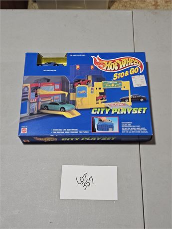 Hotwheels Sto&Go City Playset Series NEW IN BOX