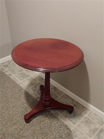 Beautiful BOMBAY Accent Table