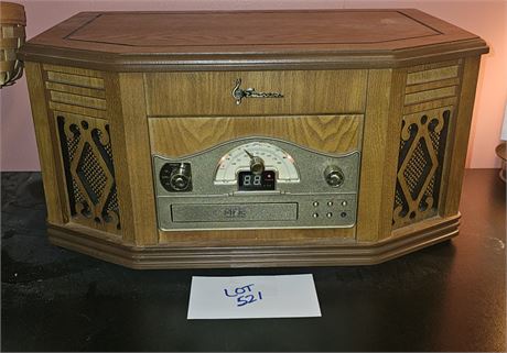 Emerson Stereo, Turntable, AM/FM- CD Disc Player