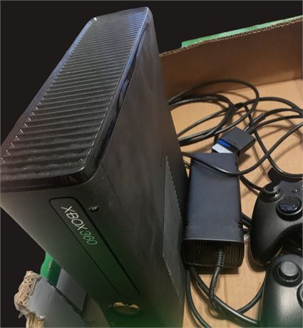 Microsoft Xbox 360 S (Slim) Console From 2010, 2 Controllers & 2 Xbox Games