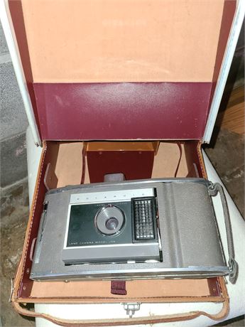 Polaroid Land Camera Model J66