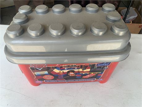 Mega Bloks Disney Pixar Cars Super Building Set