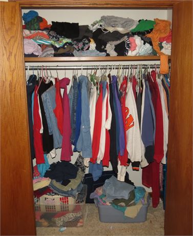 Women's Clothing Cleanout