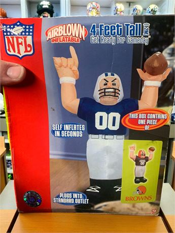 NFL Cleveland Browns 4 Foot Tall Airblown Inflatable Football Player Yard Decor