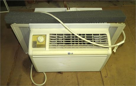 LG 5000 BTU Air Conditioner