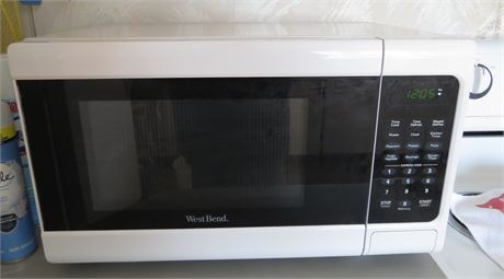 West Bend Microwave Oven