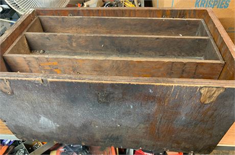 Vintage Wood Carpenter Box 24 x 14 x 12