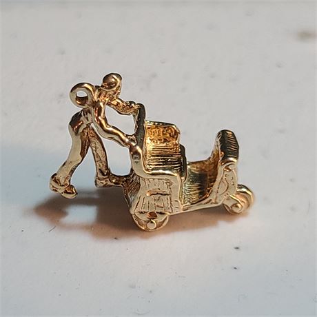 14K Gold Charm Man & Cart - 1.7 dwt