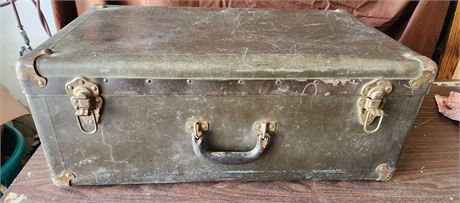 Vintage 1950's Suitcase