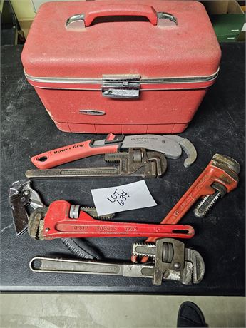 Mixed Size Pipe Wrenches