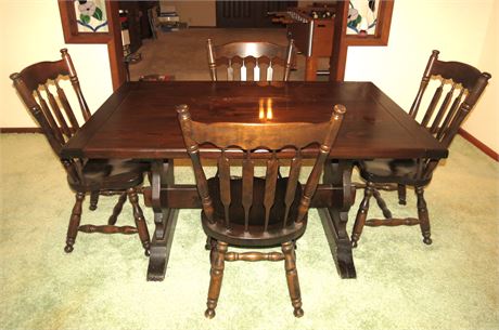 Dining Table, 4 Chairs, 2 Leafs