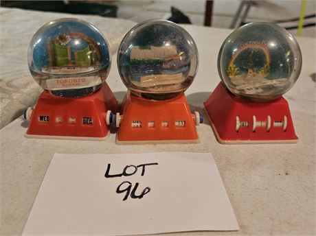 Vintage Snow Globe Calendar Souvenirs- Toronto, Niagara Falls, Cincinnati