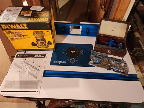 2-1/4 HP DeWalt Router w/ROCKLER Router Table & Accessories *Like New*