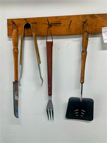 Fork, Spatula, Knife Wood Handled Grilling Tool/Utensil Lot