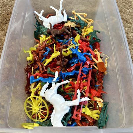 Cowboys & Indians, Large Lot of Nostalgic Plastic Toy Figures