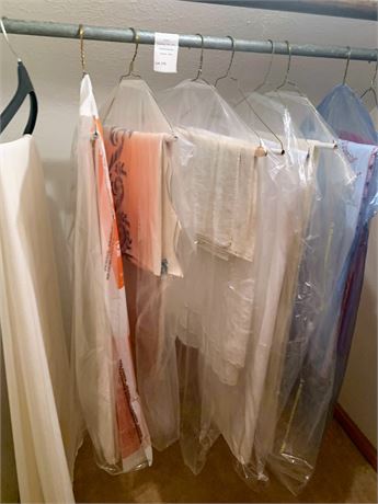 Table Runner & Tablecloth Linen Lot