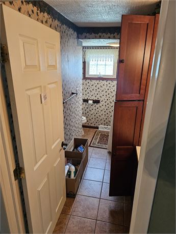 Bathroom Cleanout — Health and Beauty, Bath Towels & More