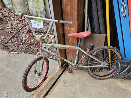 Vintage BMX Supergoose Mongoose Kid's Bike