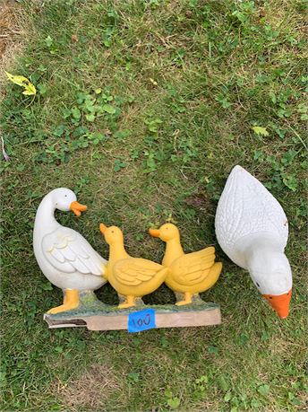 Vintage Plastic Duck Yard Lawn Art Figurines