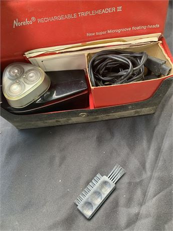 Vintage Norelco Rechargeable TripleHeader III Men's Shaver Original Box