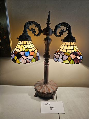 Stained Glass Tiffany Style Flower Pattern Lamp