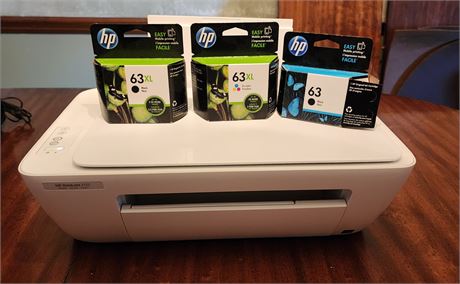 HP Deskjet 2132 w/Ink