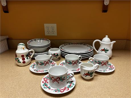 Inter National Ribbons Christmas China Set