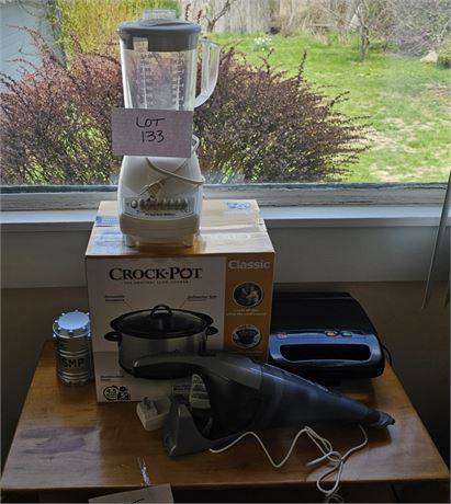 Mixed Small Appliance Lot- Crock Pot, Blender, Waffle Maker & More
