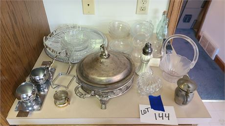 Mixed Kitchen Glass Lot: Lazy Susan/Bowls/Server/Cream&Sugar + More