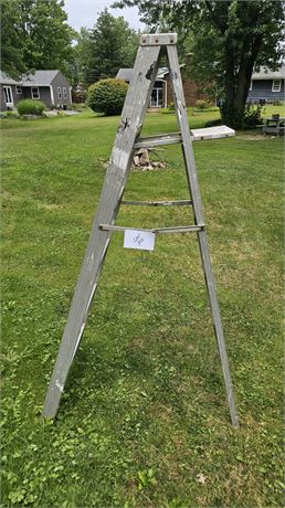 5 FT STEP LADDER